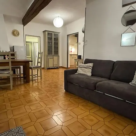 Apartment Ammonite *